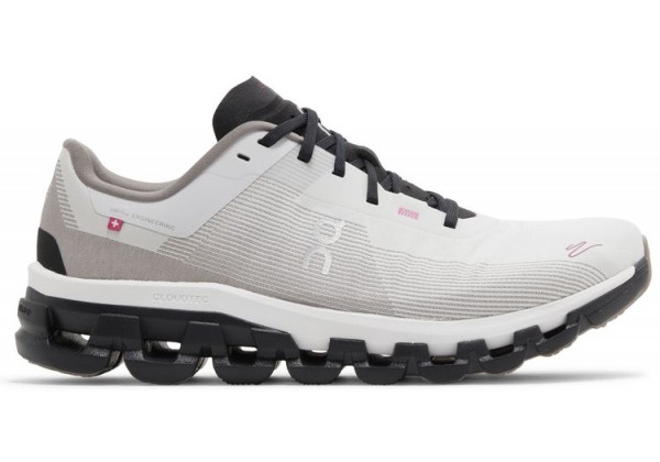 Кроссовки On Cloudflow 4 Distance White Black