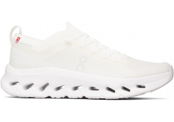 On Cloudtilt Moon Off-White